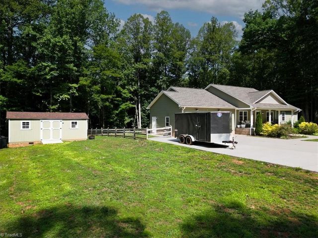 5086 Appalachian Road, Winston-salem, NC 27105