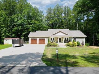 5086 Appalachian Road, Winston-salem, NC 27105