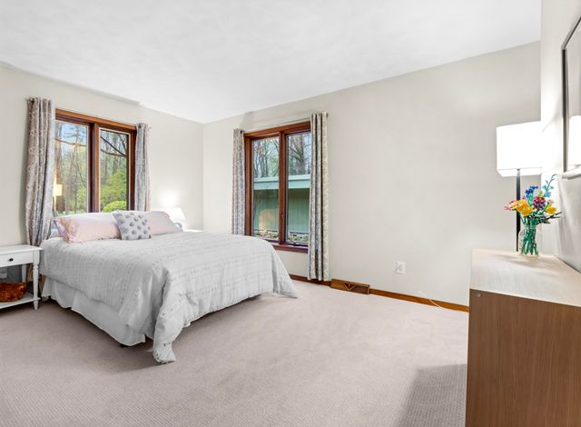 453 E Hamilton Lane, Battle Creek, MI 49015