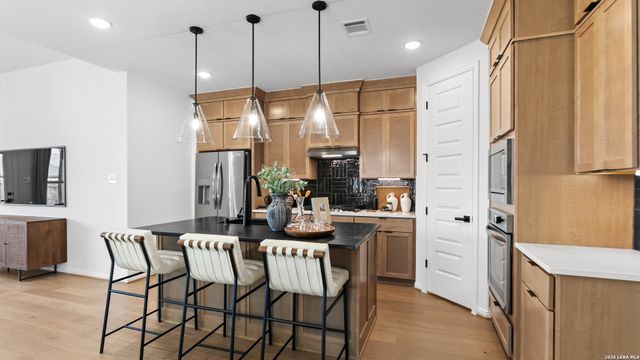 2101 Shepards Street, Seguin, TX 78155