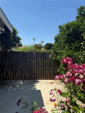 1515 E Rowland, West Covina, CA 91791