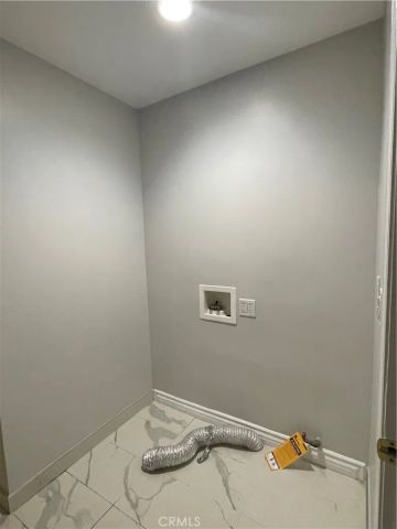 1515 E Rowland, West Covina, CA 91791