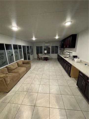 1515 E Rowland, West Covina, CA 91791