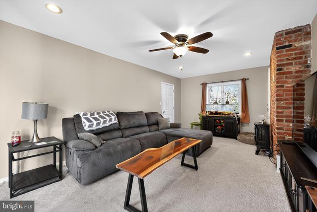 537 CLEMS RUN, Mullica Hill, NJ 08062