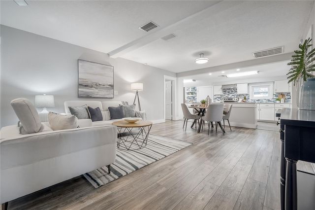 1404 E CAYUGA STREET, Tampa, FL 33603