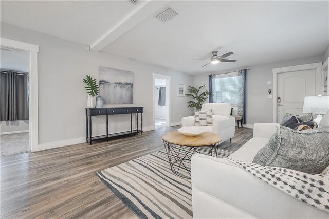 1404 E CAYUGA STREET, Tampa, FL 33603