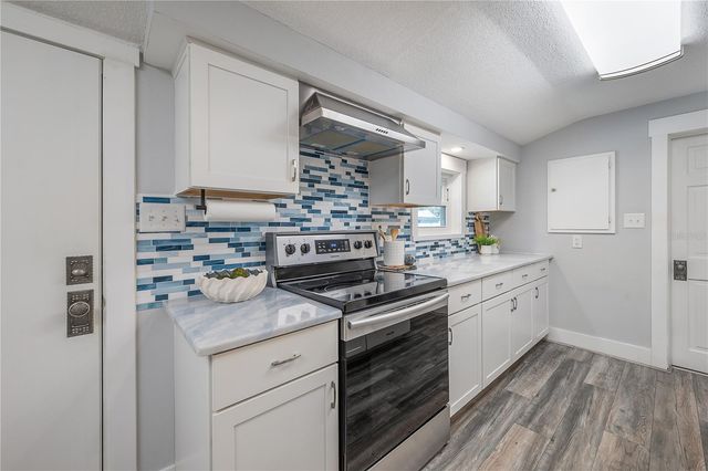 1404 E CAYUGA STREET, Tampa, FL 33603