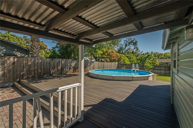 1404 E CAYUGA STREET, Tampa, FL 33603