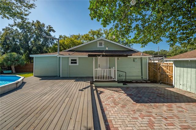 1404 E CAYUGA STREET, Tampa, FL 33603