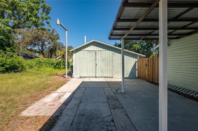 1404 E CAYUGA STREET, Tampa, FL 33603