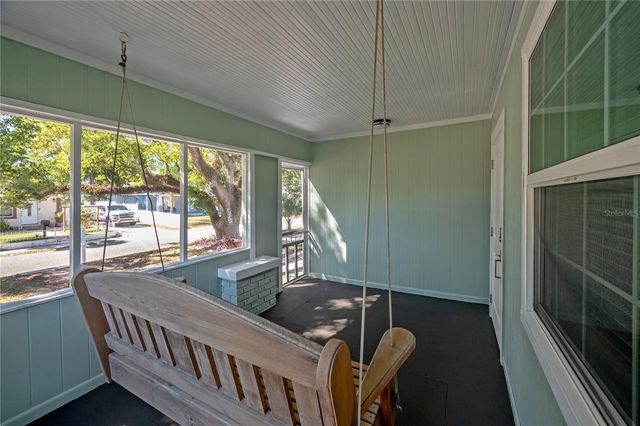 1404 E CAYUGA STREET, Tampa, FL 33603