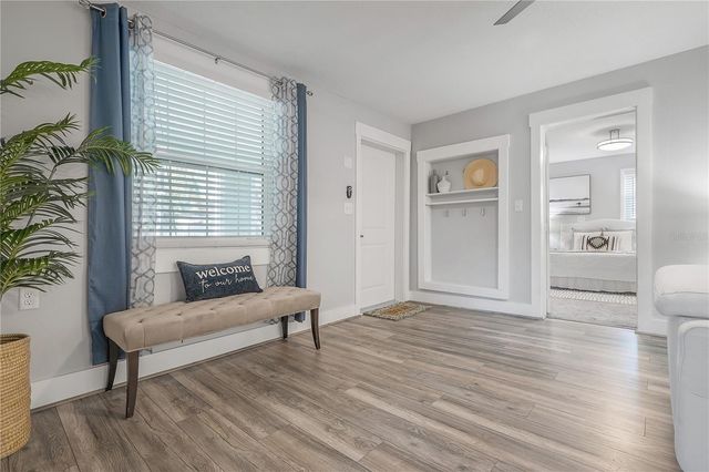 1404 E CAYUGA STREET, Tampa, FL 33603