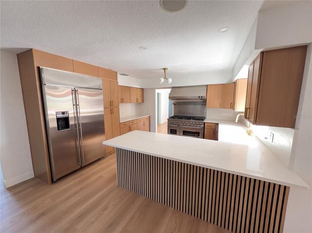 51 OAKLEIGH LANE, Maitland, FL 32751