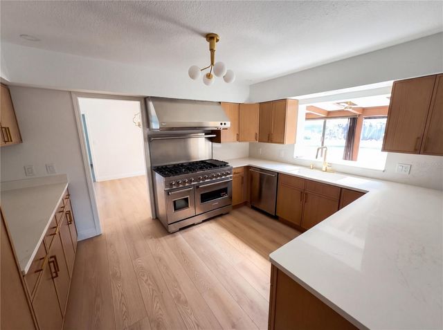 51 OAKLEIGH LANE, Maitland, FL 32751