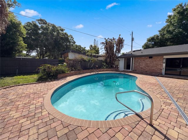 51 OAKLEIGH LANE, Maitland, FL 32751