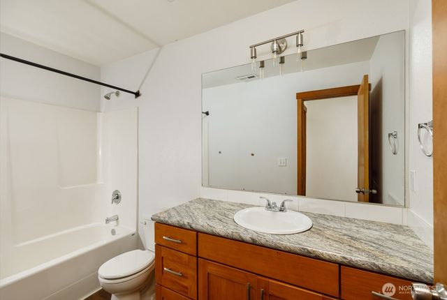 813 S 10th Street, Shelton, WA 98584