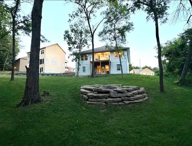 801 Colonial Drive, Pleasant Hill, MO 64080
