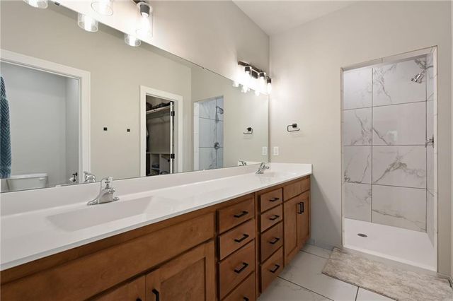 801 Colonial Drive, Pleasant Hill, MO 64080