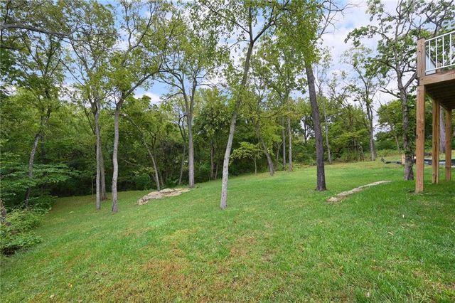 801 Colonial Drive, Pleasant Hill, MO 64080