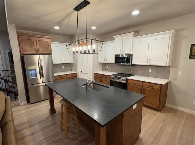 801 Colonial Drive, Pleasant Hill, MO 64080