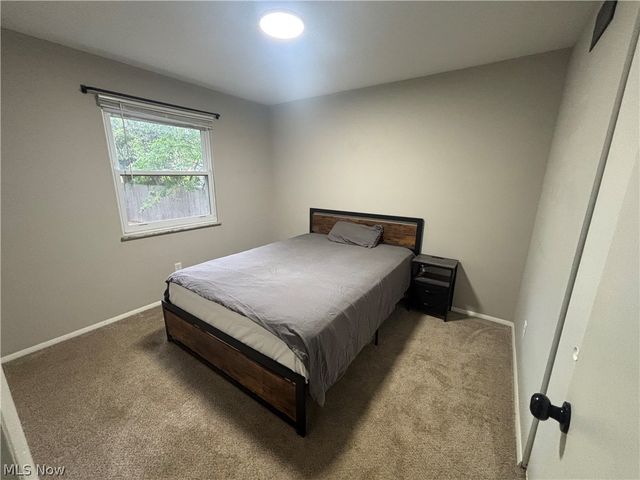 901 Jean Avenue, Akron, OH 44310