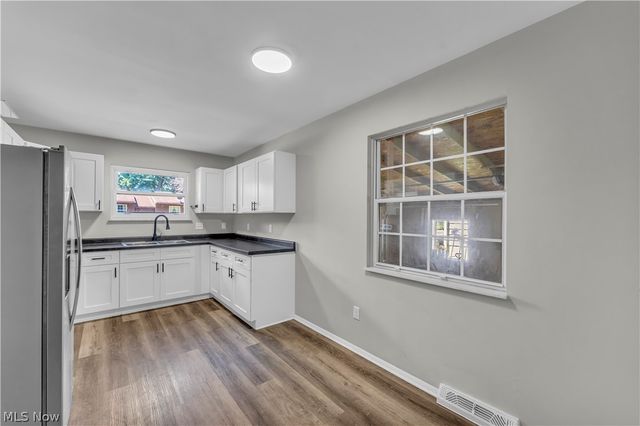 901 Jean Avenue, Akron, OH 44310