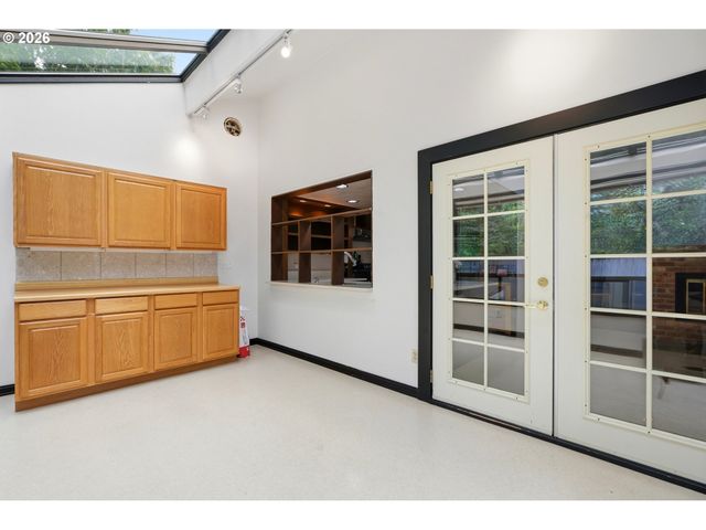 8030 Sw 160TH Ave, Beaverton, OR 97007
