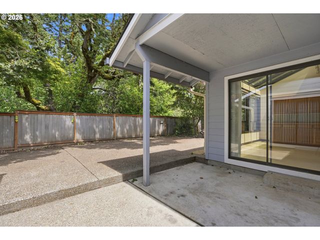 8030 Sw 160TH Ave, Beaverton, OR 97007