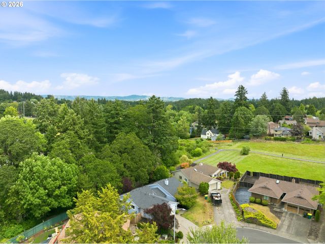 8030 Sw 160TH Ave, Beaverton, OR 97007