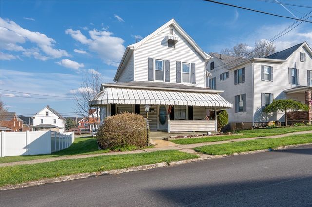 214 N 5th St, Youngwood, PA 15697