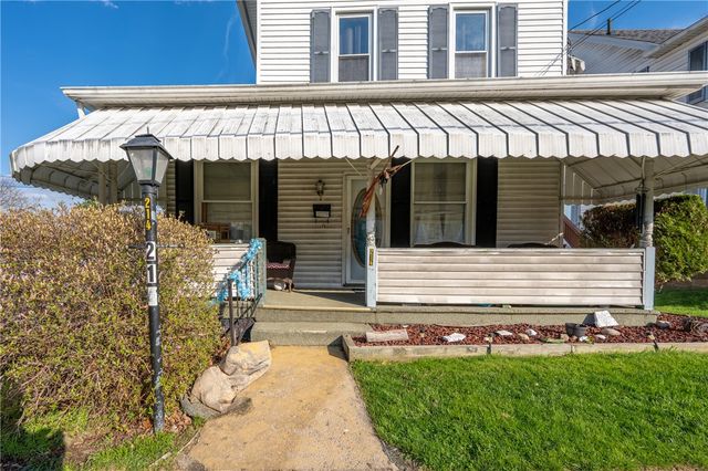214 N 5th St, Youngwood, PA 15697