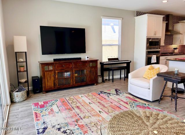 2045 E CHARLOTTE Drive, Phoenix, AZ 85024