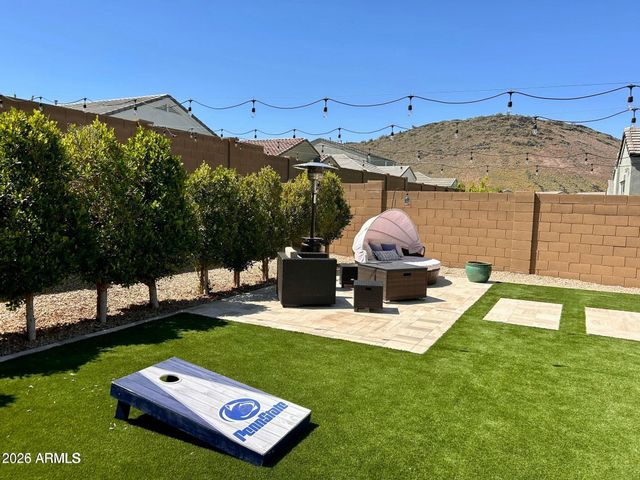 2045 E CHARLOTTE Drive, Phoenix, AZ 85024