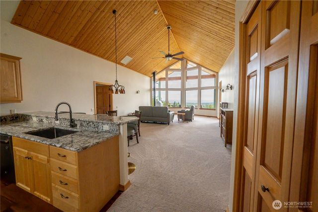 212 Maletti Hill Road, Port Angeles, WA 98362