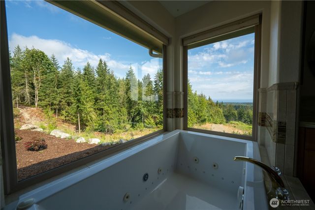 212 Maletti Hill Road, Port Angeles, WA 98362