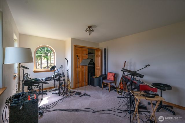 212 Maletti Hill Road, Port Angeles, WA 98362