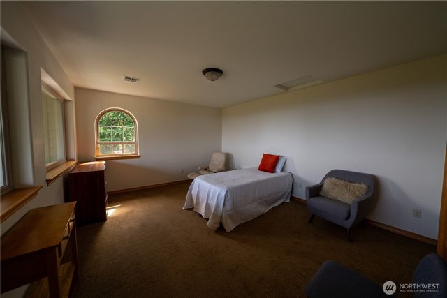 212 Maletti Hill Road, Port Angeles, WA 98362