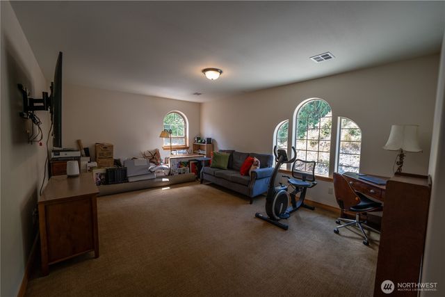 212 Maletti Hill Road, Port Angeles, WA 98362