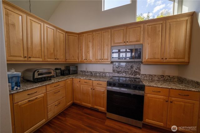 212 Maletti Hill Road, Port Angeles, WA 98362