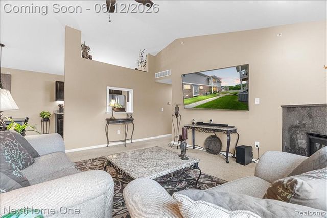432 Maple Cove Circle 12, Saline, MI 48176
