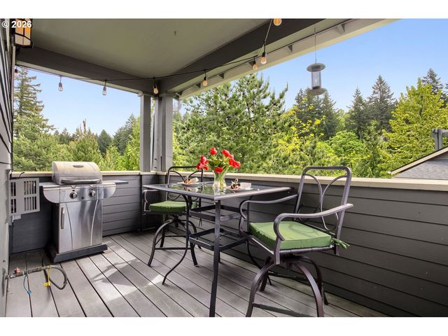 8601 Se BRISTOL PARK Dr, Happy Valley, OR 97086