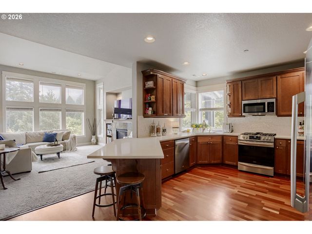 8601 Se BRISTOL PARK Dr, Happy Valley, OR 97086