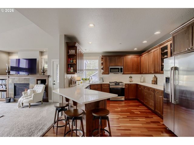 8601 Se BRISTOL PARK Dr, Happy Valley, OR 97086