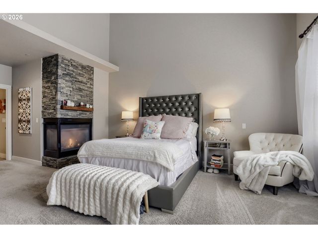 8601 Se BRISTOL PARK Dr, Happy Valley, OR 97086
