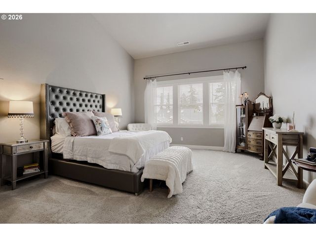 8601 Se BRISTOL PARK Dr, Happy Valley, OR 97086