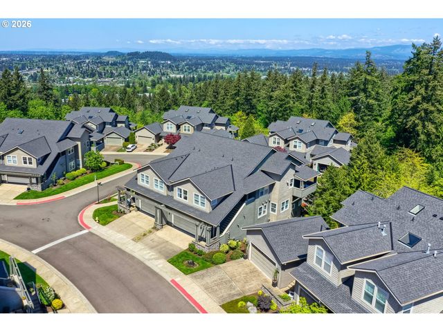8601 Se BRISTOL PARK Dr, Happy Valley, OR 97086