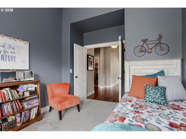 8601 Se BRISTOL PARK Dr, Happy Valley, OR 97086