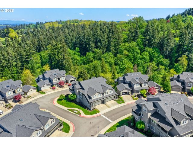8601 Se BRISTOL PARK Dr, Happy Valley, OR 97086
