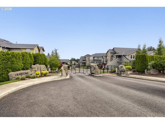 8601 Se BRISTOL PARK Dr, Happy Valley, OR 97086