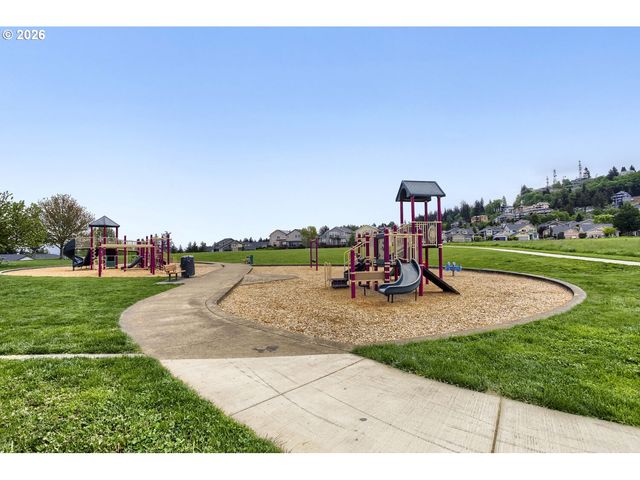 8601 Se BRISTOL PARK Dr, Happy Valley, OR 97086